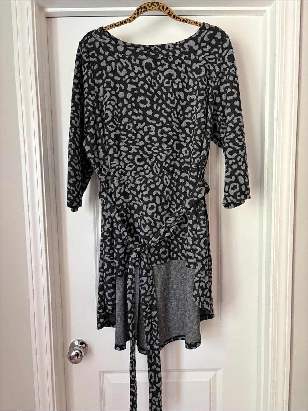 Lane Bryant Black and Gray Animal Print Tie-Waist Tunic Top